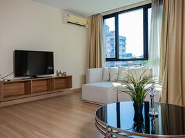 2 Schlafzimmer Wohnung zu vermieten im Ramada by Wyndham Ten Ekamai Residences, Phra Khanong Nuea