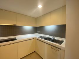 2 Schlafzimmer Appartement zu vermieten im Sethiwan Mansion , Khlong Tan Nuea