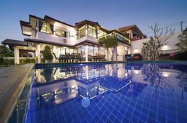 7 bedroom House for sale in Chon Buri, Thailand