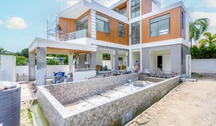 ขายวิลล่า 5 ห้องนอน ใน ฉลอง, ภูเก็ต Brand New Pool Villa for Sale in Chalong
