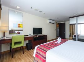 1 Bedroom Apartment for rent at Lohas Residences Sukhumvit, Khlong Toei, Khlong Toei