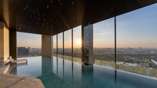 Fotos 1 of the Communal Pool at The Crest Park Residences