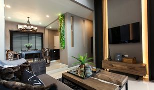 2 Bedrooms Townhouse for sale in San Phak Wan, Chiang Mai Malada Maz