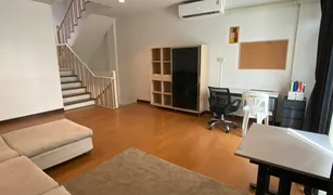 3 Bedrooms Townhouse for sale in Chorakhe Bua, Bangkok Baan Klang Muang Swiss Town