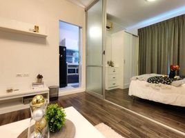 1 Schlafzimmer Appartement zu verkaufen im D Condo Campus Resort Ratchapruek - Charan 13, Khlong Khwang