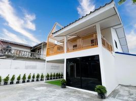 4 Bedroom House for sale in Bang Kapi, Bangkok, Khlong Chan, Bang Kapi