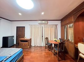 2 Bedroom Apartment for rent at Bangna Country Complex, Bang Na