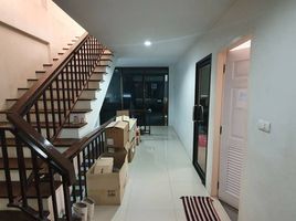 3 Schlafzimmer Reihenhaus zu vermieten im Taradee Biz Town, Pak Kret, Pak Kret, Nonthaburi, Thailand