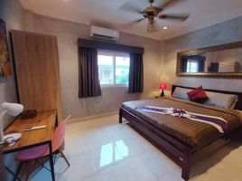 4 Schlafzimmer Haus zu vermieten im Jomtien Palace Village, Nong Prue