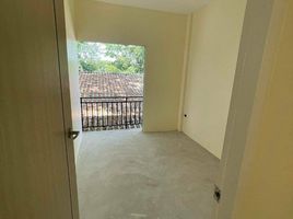 3 Bedroom Townhouse for sale at Lake Side Home Mabprachan, Pong