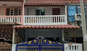 3 Bedrooms Townhouse for sale in Tha Kham, Bangkok Sinthawi Grand Village