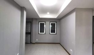 2 Bedrooms Townhouse for sale in Na Mai, Pathum Thani Ubonchat Green Ville 2