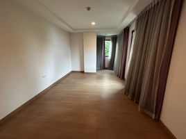 2 Bedroom Condo for rent at The Crest Ruamrudee, Lumphini