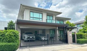 4 Bedrooms House for sale in Bang Waek, Bangkok 