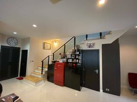 5 Schlafzimmer Villa zu verkaufen im Baan Klang Muang Ratchada 36, Chantharakasem, Chatuchak