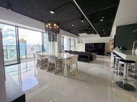 3 Bedroom Condo for rent at The Met, Thung Mahamek