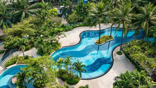 Фото 2 of the Gemeinschaftspool at Bangkok Garden