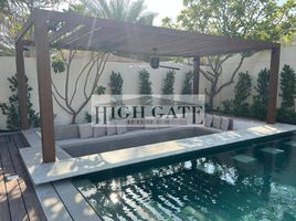 4 Bedroom House for sale at Legacy, Jumeirah Park