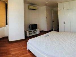 2 Bedroom Apartment for rent at Lake Avenue Sukhumvit 16, Khlong Toei, Khlong Toei