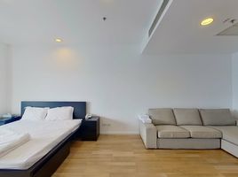 3 Bedroom Condo for rent at The Royal Maneeya, Lumphini