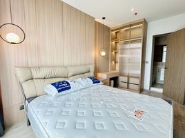 1 Bedroom Apartment for rent at Rhythm Ekkamai Estate, Khlong Tan Nuea