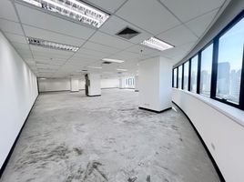 364.22 m² Office for rent at Ital Thai Tower, Bang Kapi, Huai Khwang, Bangkok