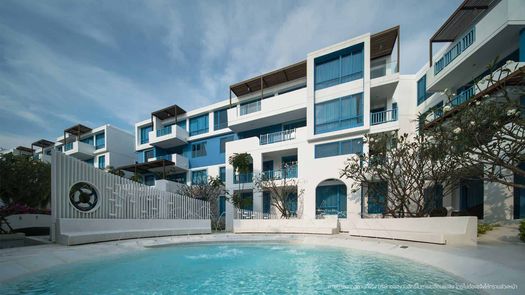 Photos 1 of the Communal Pool at The Crest Santora