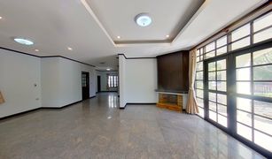 3 Bedrooms House for sale in Nong Chom, Chiang Mai Phruek Wari Land and House