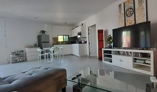 Кондо, 2 спальни на продажу в Патонг, Пхукет Sai Rougn Residence