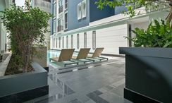 Photo 2 of the Communal Pool at Maestro 01 Sathorn-Yenakat