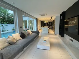 5 Bedroom Villa for sale in Jomtien Beach Central, Nong Prue, Nong Prue