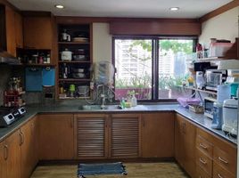 4 Bedroom Apartment for sale at La Maison 22, Khlong Toei