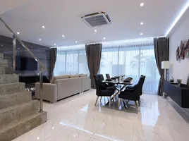 4 Bedroom House for sale at D-Sign Homes Pratumnak, Huai Yai