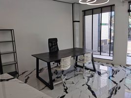 144 m² Office for rent in Phasi Charoen, Bangkok, Bang Waek, Phasi Charoen