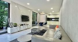 Доступные квартиры в Palm Spring Villas