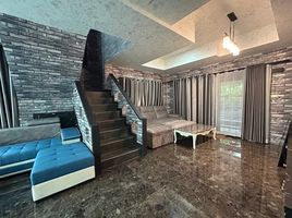 3 Schlafzimmer Villa zu verkaufen in Hang Dong, Chiang Mai, San Phak Wan