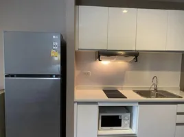 1 Bedroom Condo for rent at Noble Remix, Khlong Tan