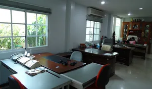 ขายทาวน์เฮ้าส์ 3 ห้องนอน ใน บางมด, กรุงเทพมหานคร พาร์ค ราชาวดี พระราม 2