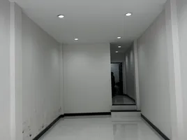 3 Bedroom Shophouse for rent in Thailand, Ban Bat, Pom Prap Sattru Phai, Bangkok, Thailand