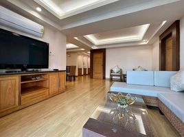 3 Bedroom Apartment for rent at Sawit Suites, Khlong Tan Nuea, Watthana