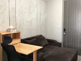 1 спален Кондо в аренду в KnightsBridge Prime On Nut, Phra Khanong Nuea