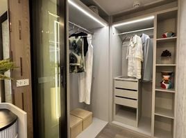 2 Bedroom Condo for sale at Soho Bangkok Ratchada, Huai Khwang
