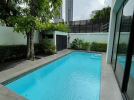 4 Schlafzimmer Villa zu vermieten in Khlong Toei, Bangkok, Khlong Toei