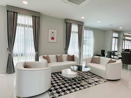 6 Bedroom Villa for sale at Nantawan Rama 9 - New Krungthepkretha, Saphan Sung, Saphan Sung