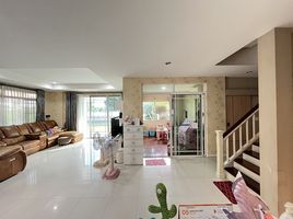 5 Bedroom Villa for sale at Nantawan Srinakarin, Bang Mueang, Mueang Samut Prakan