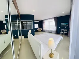 2 Schlafzimmer Wohnung zu verkaufen im Nai Harn Beach Condo, Rawai