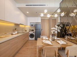 1 Schlafzimmer Appartement zu vermieten im Noble Around Sukhumvit 33, Khlong Tan Nuea