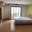 Studio Condo for rent at Silom Terrace, Si Lom