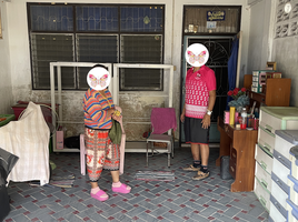 2 Schlafzimmer Reihenhaus zu verkaufen in Thawi Watthana, Bangkok, Sala Thammasop, Thawi Watthana