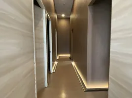 Студия Торговые площади в аренду в 39 Boulevard Executive Residence, Khlong Tan Nuea